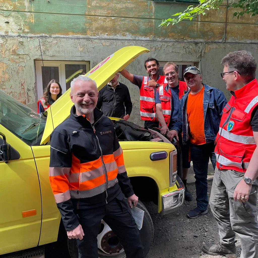Ambulans levererad till Ukraina